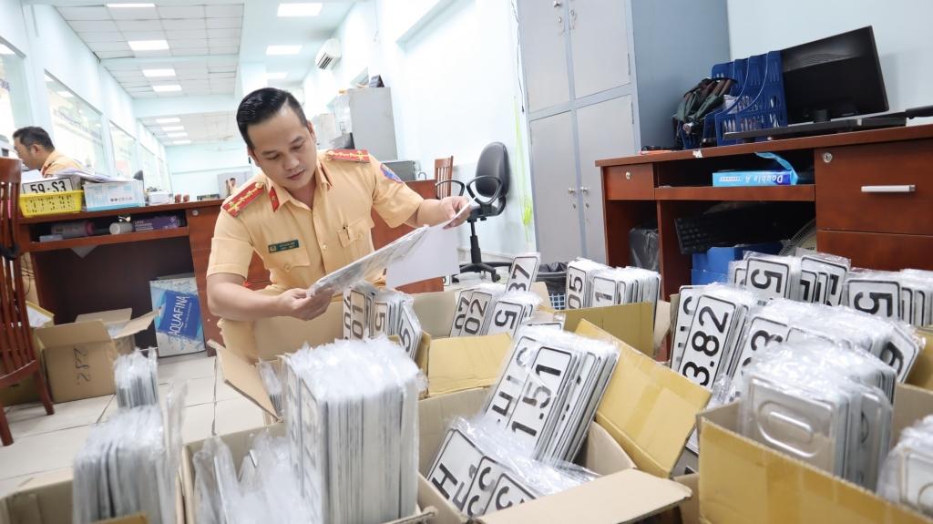 Cơ quan công an cũng gặp khó khi truy vấn, tra cứu dữ liệu hải quan, đăng kiểm, lệ phí trước bạ.