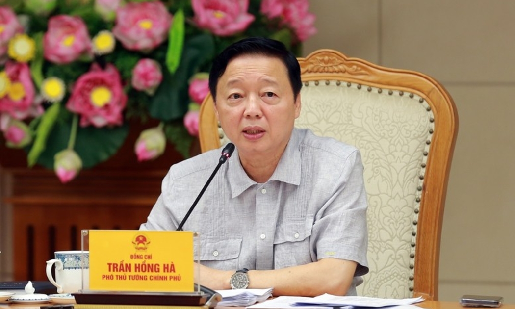 Phó Thủ tướng Trần Hồng Hà làm việc với UBND TP Hà Nội, hai tỉnh Hưng Yên, Bắc Ninh cùng các bộ, ngành về tình hình triển khai dự án đầu tư xây dựng đường Vành đai 4-Vùng Thủ đô. Ảnh: VGP