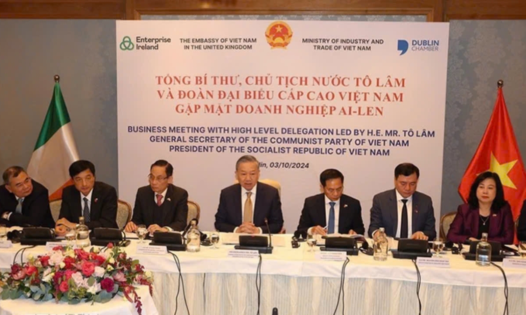 Tổng Bí thư, Chủ tịch nước Tô Lâm và Đoàn đại biểu cấp cao Việt Nam gặp mặt các doanh nghiệp Ireland - Ảnh: TTXVN
