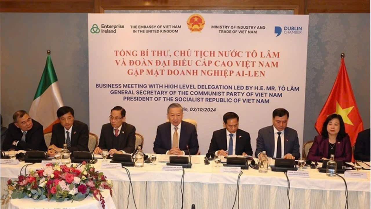 Tổng Bí thư, Chủ tịch nước Tô Lâm và Đoàn đại biểu cấp cao Việt Nam gặp mặt các doanh nghiệp Ireland - Ảnh: TTXVN