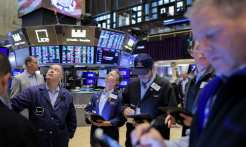 Chứng khoán Mỹ sụt điểm, giá dầu tăng hơn 5% vì căng thẳng Trung Đông