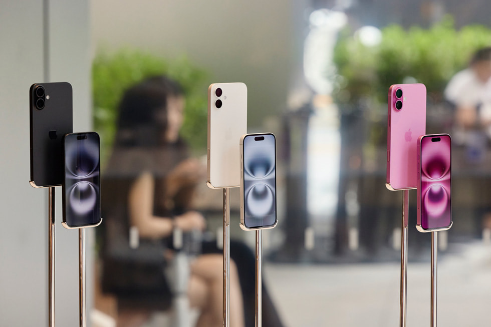 Doanh số bán iPhone 16 tiêu chuẩn tăng nhẹ trong đợt đặt trước, các mẫu Pro và Pro Max ghi nhận giảm mạnh. 
