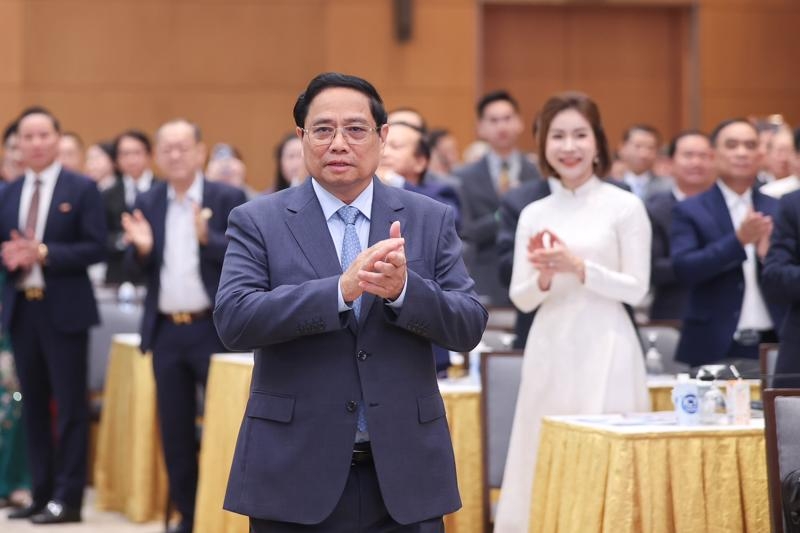 PM celebrates Vietnam Entrepreneurs Day with business leaders