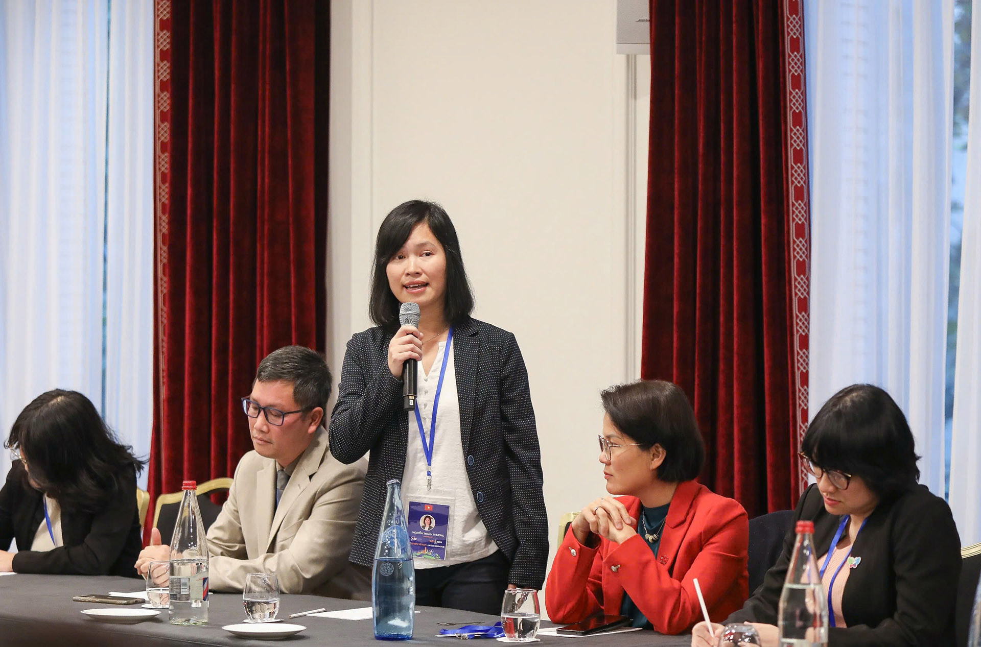 TS. Nguyễn Thanh Phương, kiều bào tại Luxembourg, phát biểu.