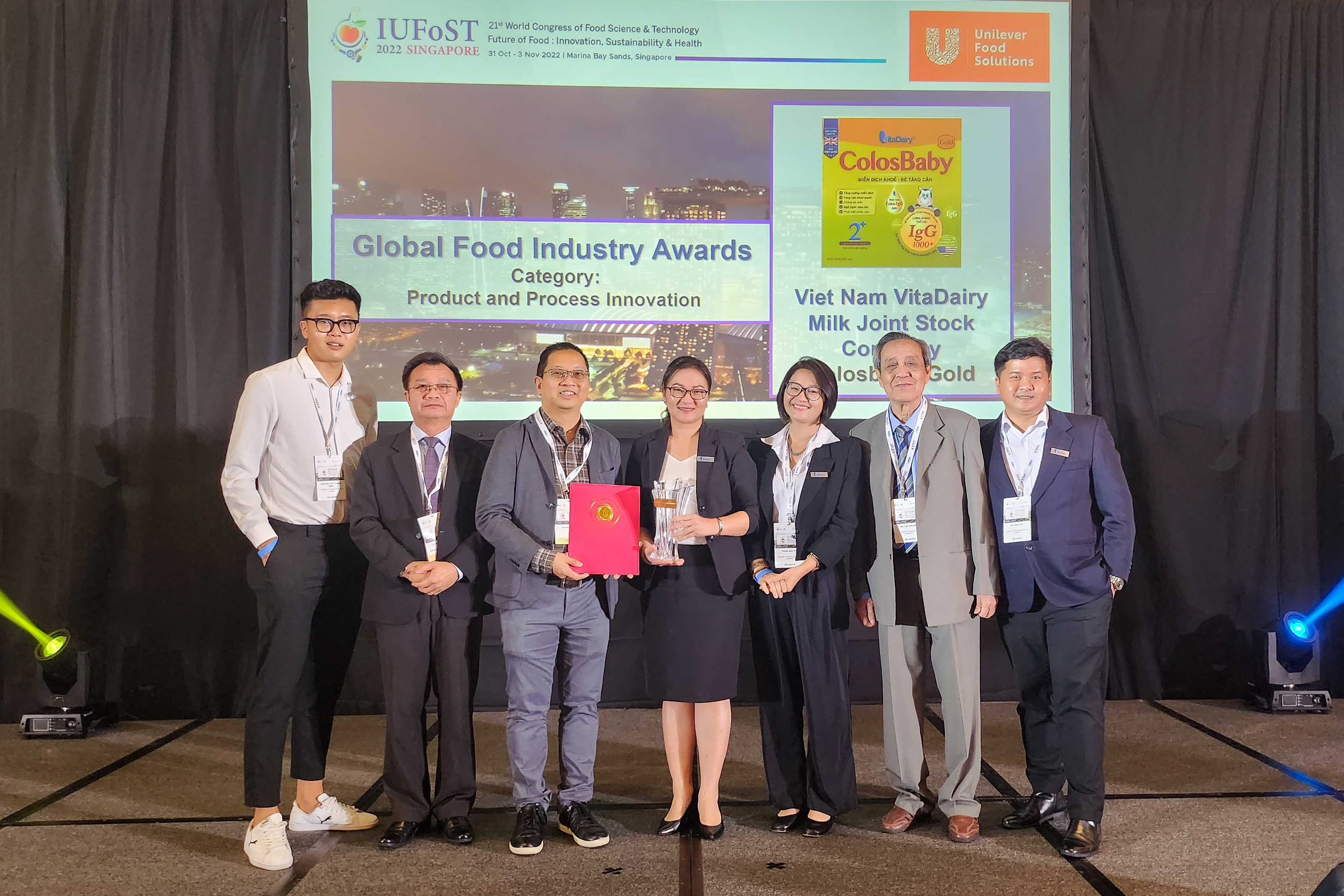 Đ&acirc;y l&agrave; năm thứ 2 li&ecirc;n tiếp Vita Dairy được vinh danh ở hạng mục Doanh nghiệp Xuất sắc ch&acirc;u &Aacute;.