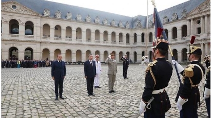 Top leader starts official visit to France