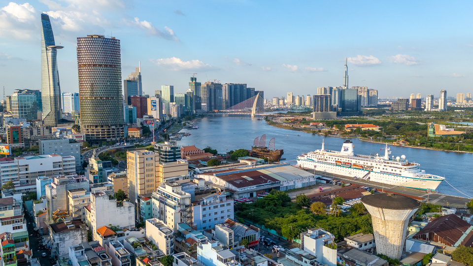 Cảng Nhà Rồng - Khánh Hội (hiện hữu) đuwcj đề xuất nâng cấp thành cảng hành khách quốc tế. Anh tham khảo.