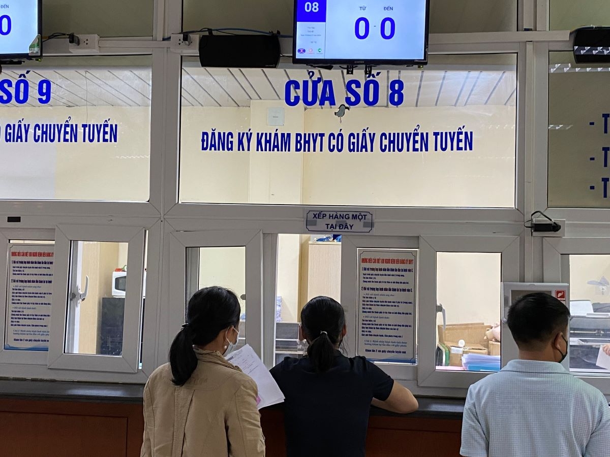 Người dân đi khám chữa bệnh bảo hiểm y tế. Ảnh minh họa.