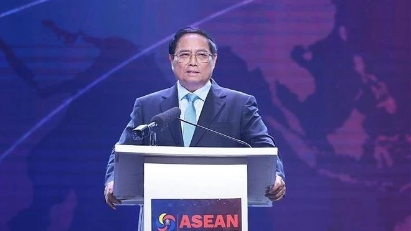 PM attends ASEAN Business and Investment Summit