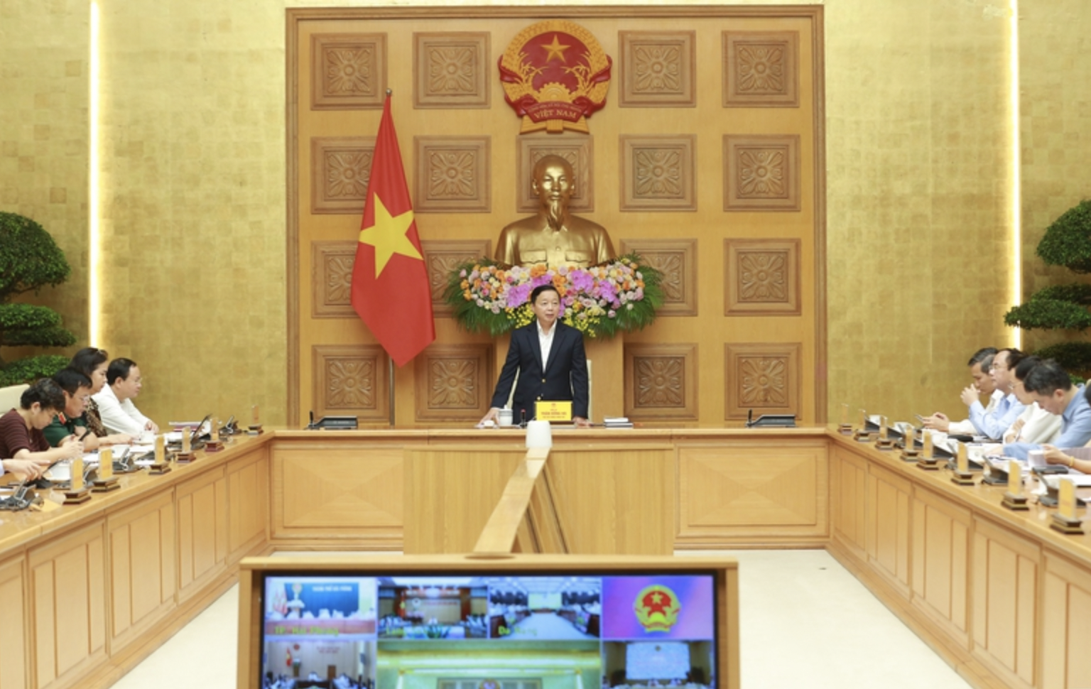 Phó Thủ tướng Trần Hồng Hà chủ trì Hội nghị trực tuyến toàn quốc về tình hình triển khai Luật Đất đai, Luật Nhà ở, Luật Kinh doanh bất động sản 