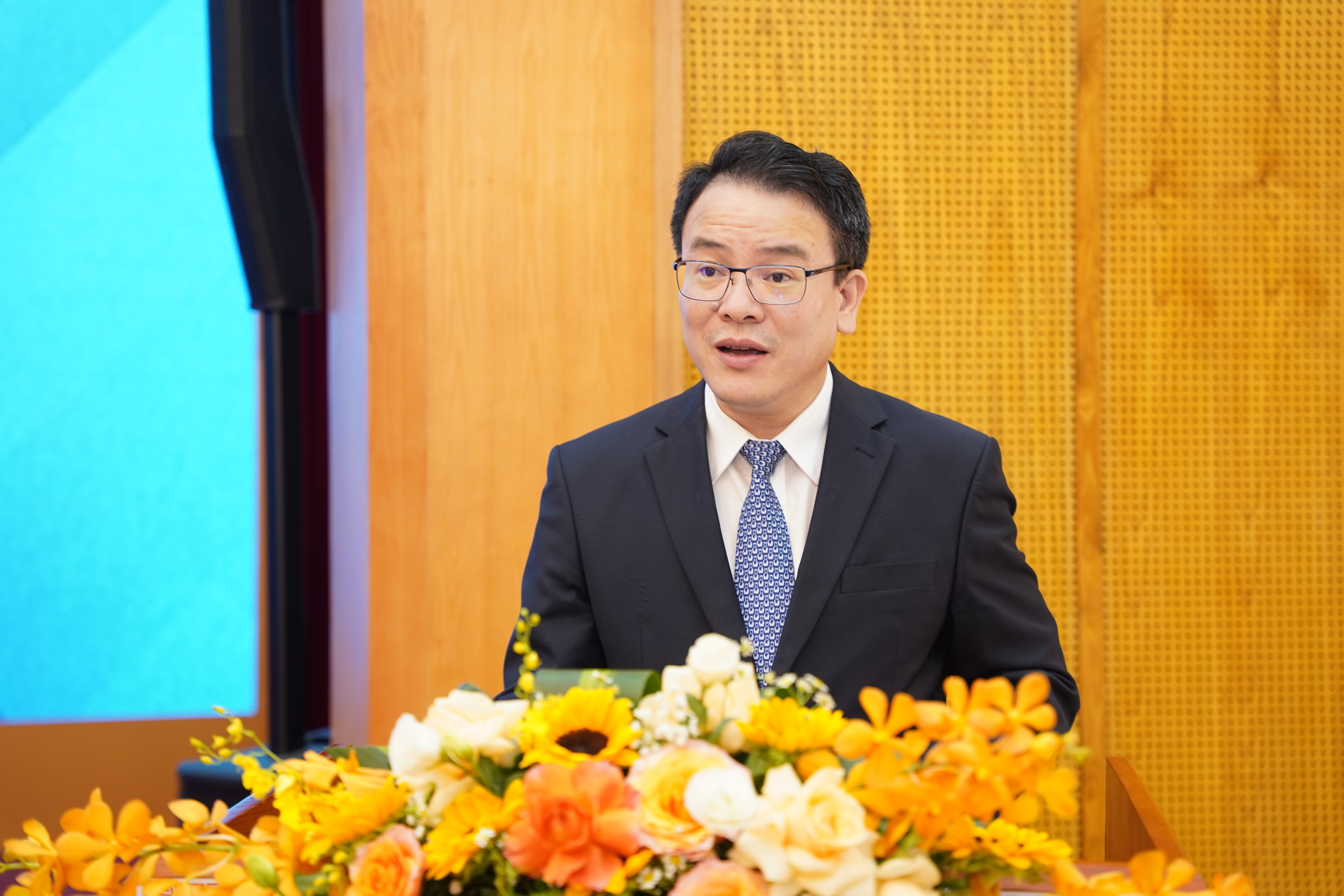 Thứ trưởng Bộ Kế hoạch và Đầu tư Trần Quốc Phương phát biểu tại Hội nghị.