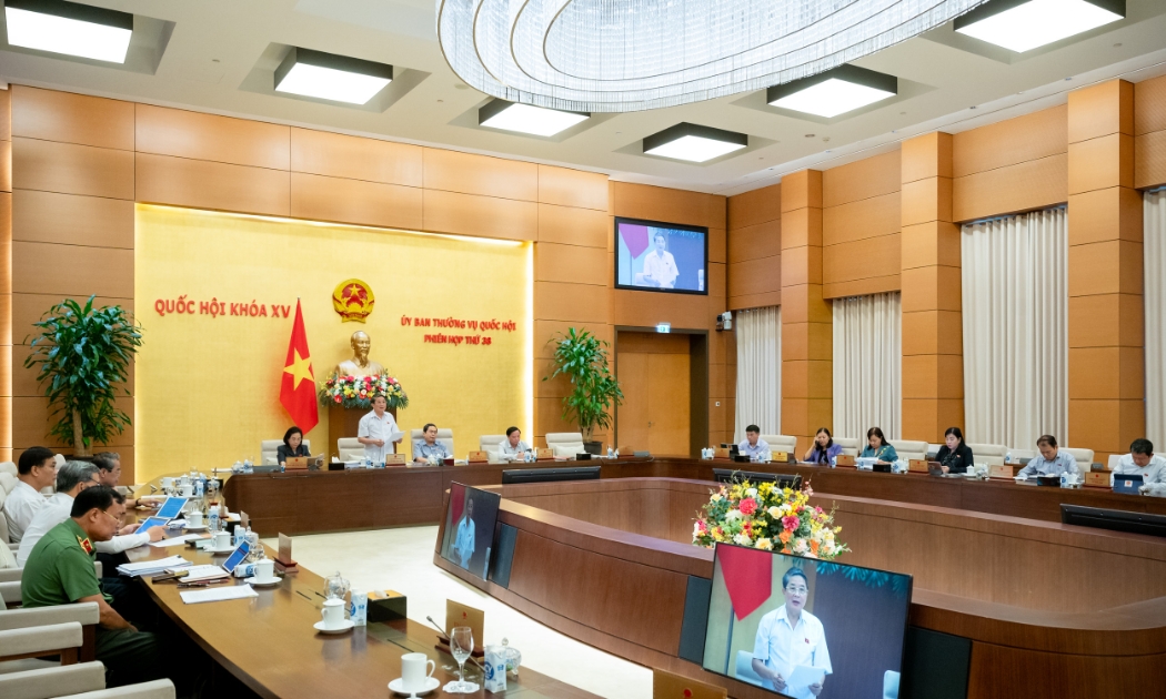 Phiên họp thứ 38 của Ủy ban Thường vụ Quốc hội.