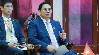 PM attends ASEAN Summits' retreat session