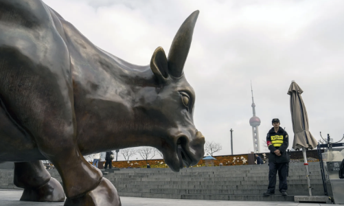 Nhà đầu tư nghi ngờ về kích cầu, chứng khoán Trung Quốc giảm mạnh nhất gần 5 năm