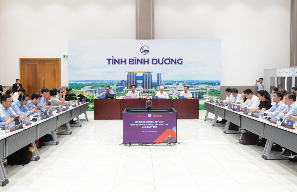 Bình Dương làm việc với các chuyên gia quốc tế về công nghiệp bán dẫn