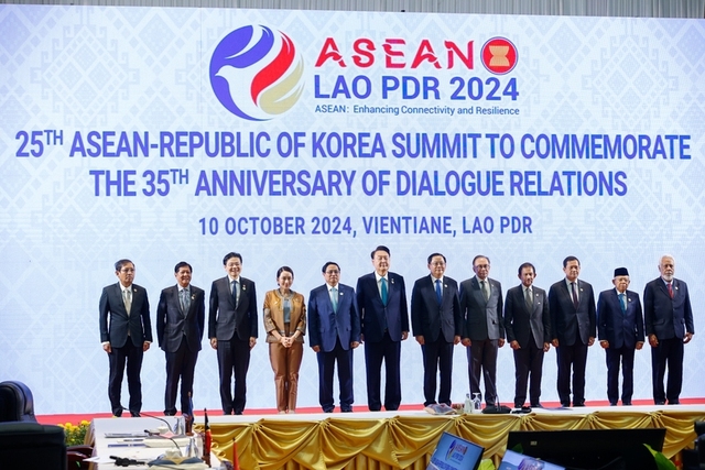 PM attends ASEAN-RoK summit in Laos