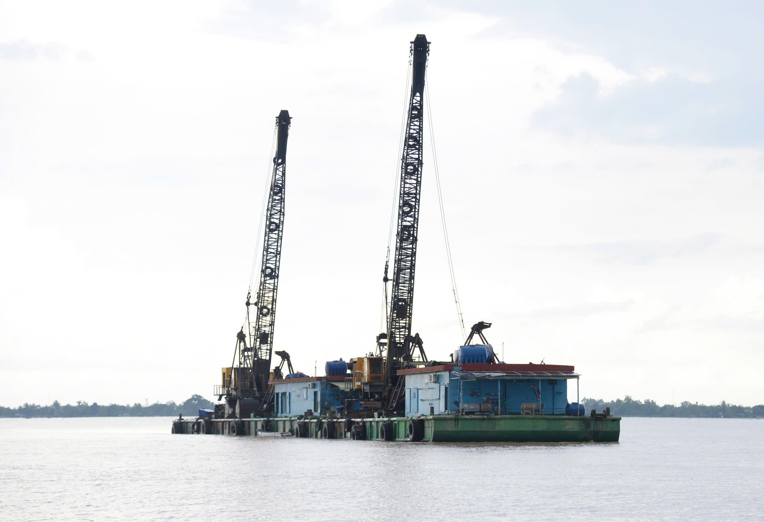 Khu vực khai thác cát tại mỏ Hòa Hưng  - Ảnh: Báo Ấp Bắc