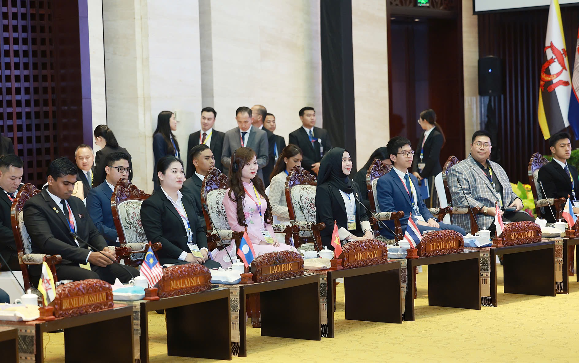 Đại diện Thanh niên ASEAN tham gia phiên đối thoại. Ảnh: VGP.