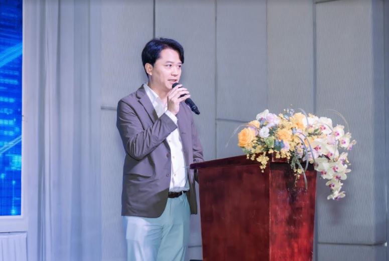 Mr.Ron Tam – CEO of Poni Insurtech