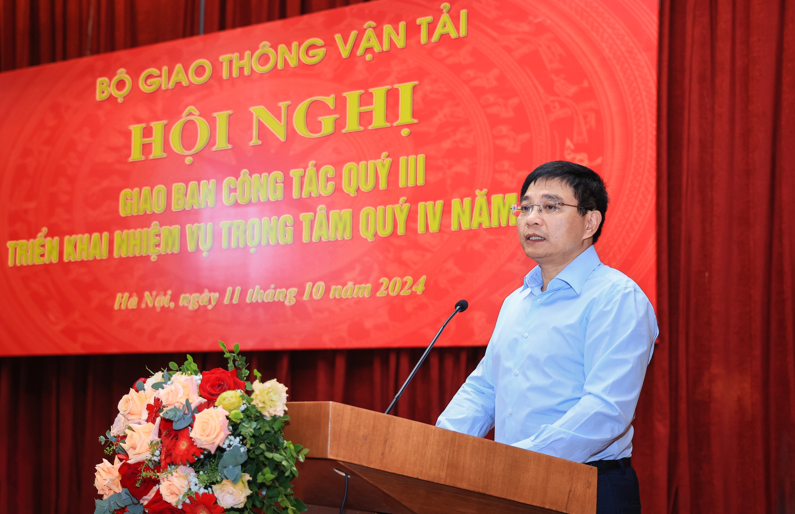 Bộ trưởng Bộ Giao th&ocirc;ng Vận tải, &ocirc;ng Nguyễn Văn Thắng ph&aacute;t biểu tại hội nghị. Ảnh: B&aacute;o Giao th&ocirc;ng