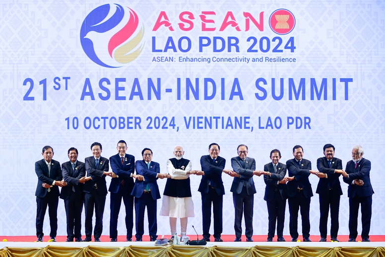 Tại hội nghị Cấp cao ASEAN-Ấn Độ lần thứ 21, các nhà lãnh đạo ASEAN và Ấn Độ thông qua Tuyên bố về tăng cường quan hệ Đối tác Chiến lược toàn diện ASEAN-Ấn Độ vì hòa bình, ổn định và thịnh vượng tại khu vực và Tuyên bố chung về thúc đẩy chuyển đổi số. - Ảnh: VGP