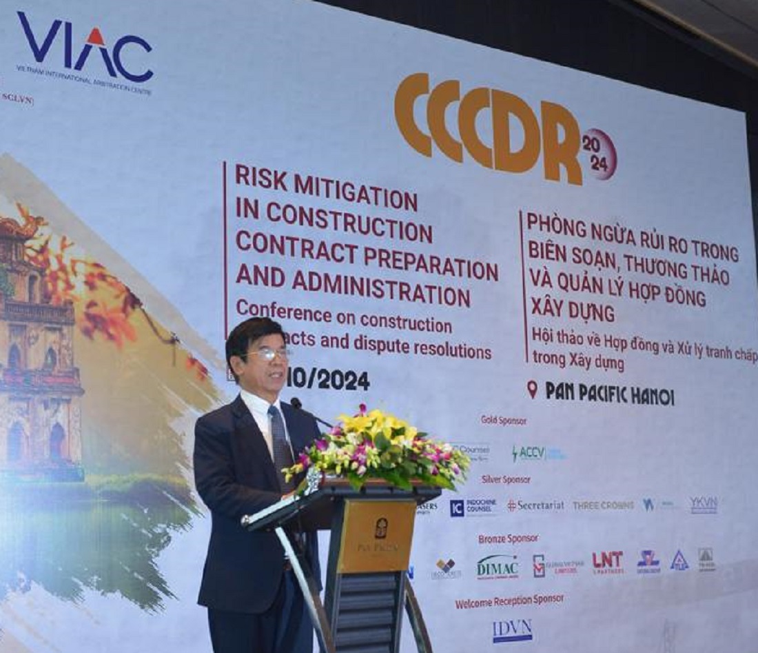 GS.TS L&ecirc; Hồng Hạnh, Chủ tịch VIAC ph&aacute;t biểu tại hội thảo.