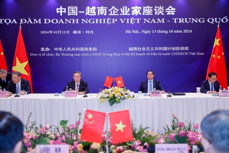 Vietnam-China business workshop held in Hanoi.