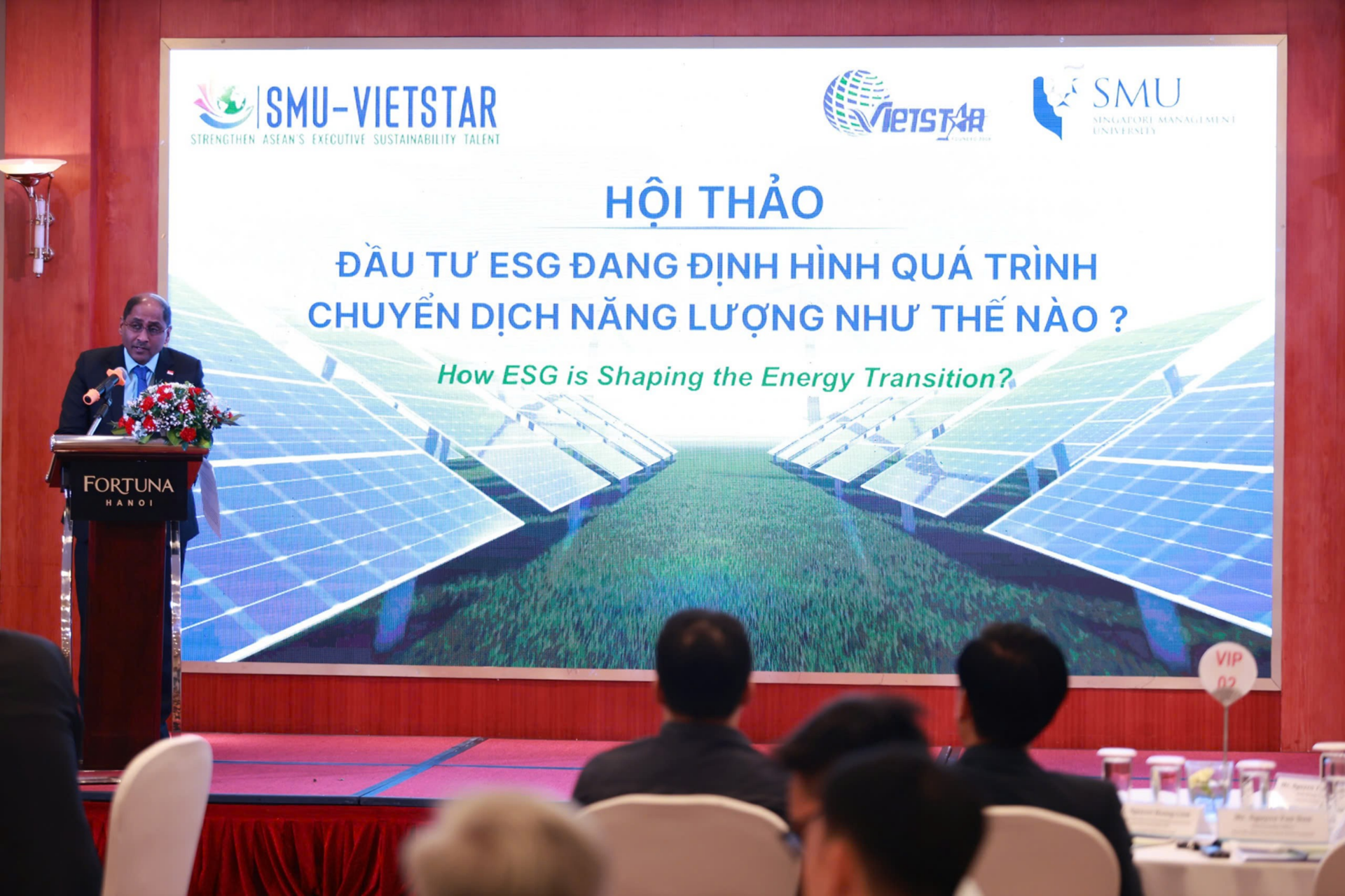 Đại sứ Jaya Ratnam cho rằng các khoản đầu tư ESG có thể đóng vai trò là chất xúc tác cho quá trình chuyển đổi năng lượng của Việt Nam.