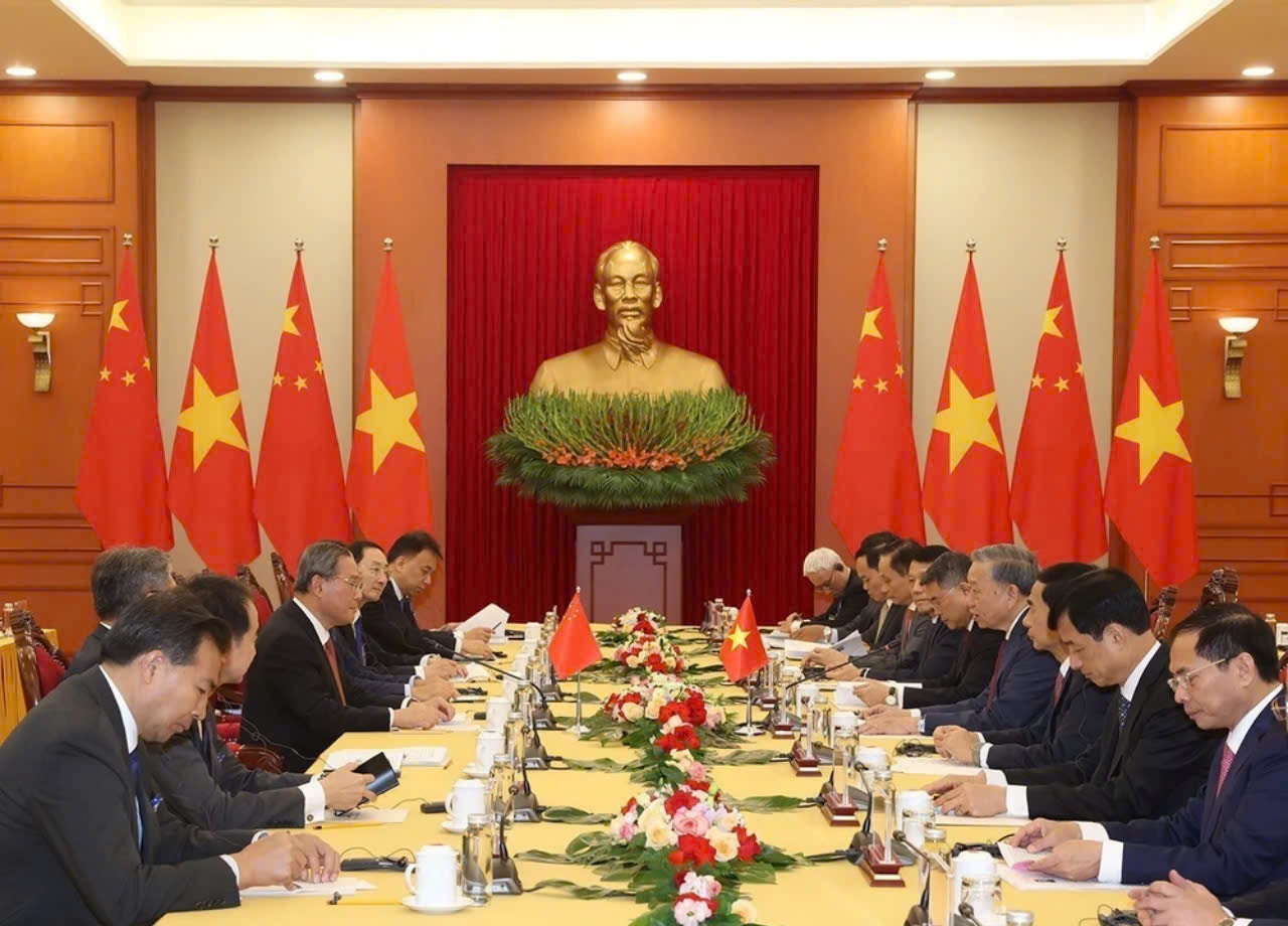 Tổng Bí thư, Chủ tịch nước Tô Lâm hội kiến Thủ tướng Quốc vụ viện Trung Quốc Lý Cường - Ảnh: TTXVN