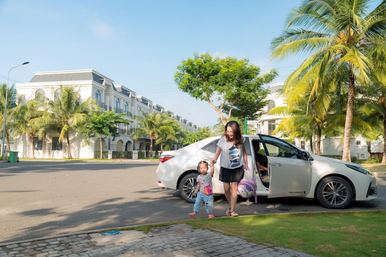 Cư dân chọn an cư sớm ở La Villa vì không gian trong lành an toàn sức khoẻ. Ảnh: Trần Anh Group.