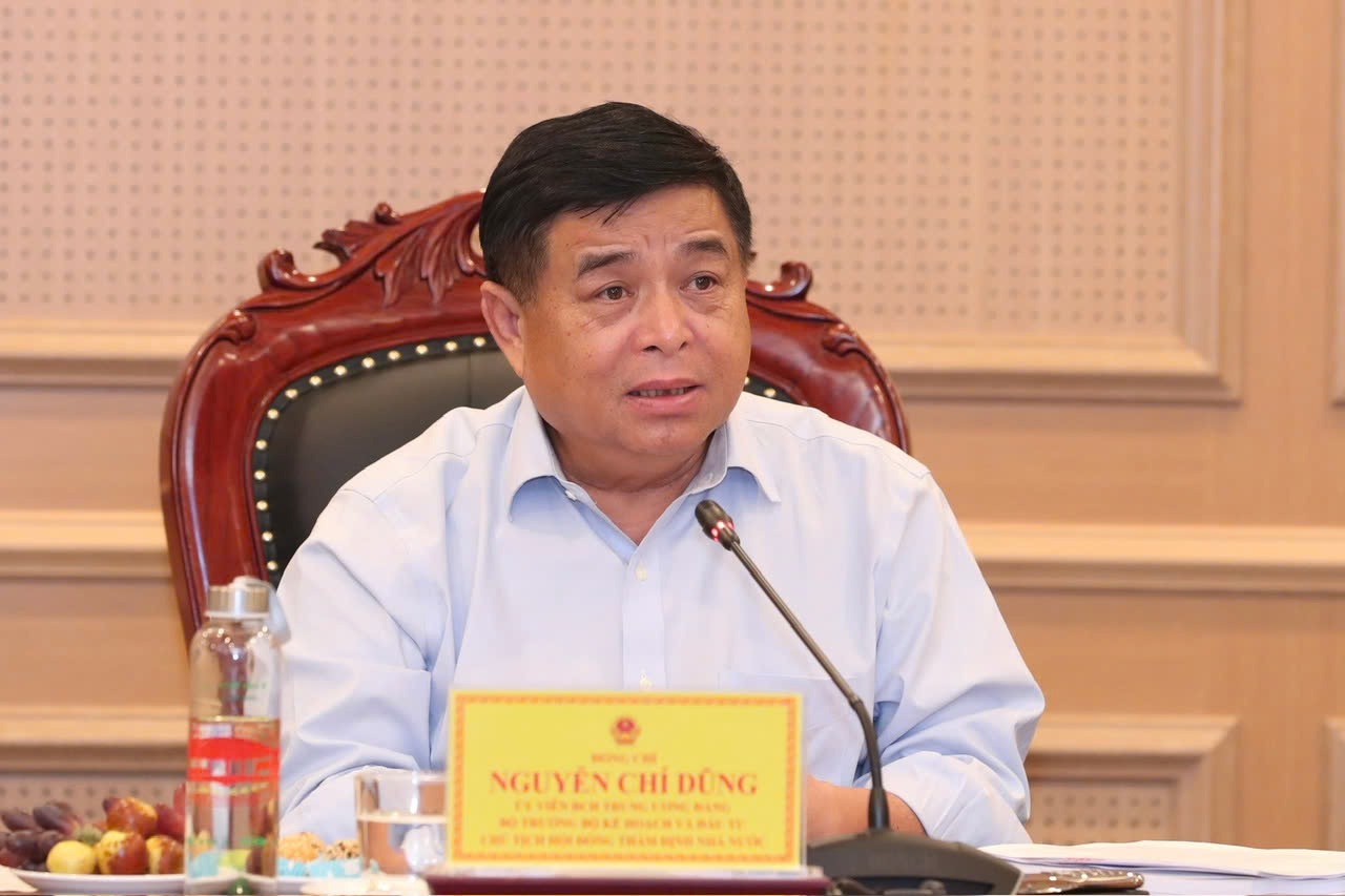Bộ trưởng Bộ Kế hoạch và Đầu tư Nguyễn Chí Dũng phát biểu tại phiên họp Hội đồng Thẩm định Nhà nước chiều ngày 14/10.