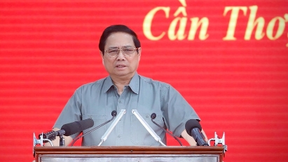 PM requests completion of 600km of expressway in Mekong Delta by 2025