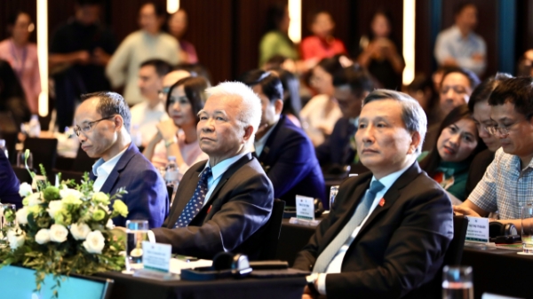 Song hành chuyển đổi số và chuyển đổi xanh