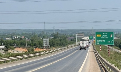 Mở rộng cao tốc Cam Lộ - La Sơn lên 4 làn xe, cần gần 6.500 tỷ đồng