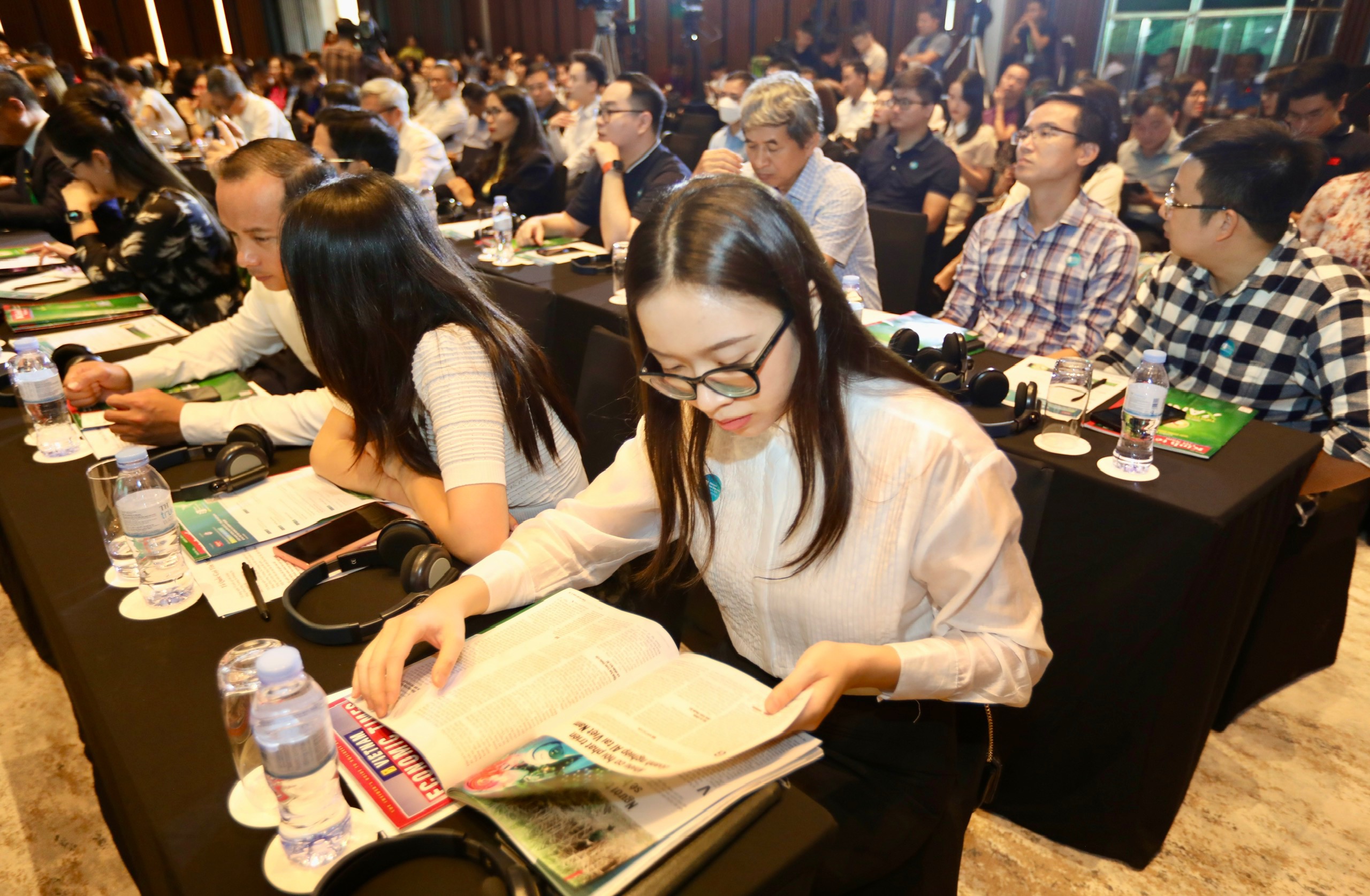 Toàn cảnh diễn đàn.