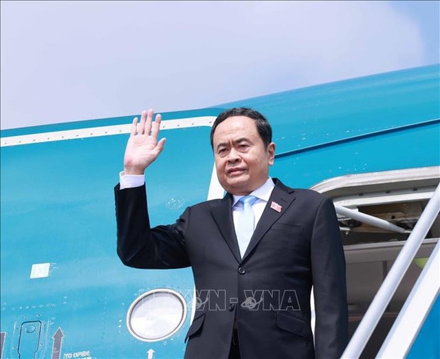 Top Vietnamese legislator leaves for AIPA-45