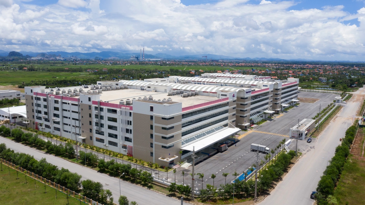 Công ty TNHH Regina Miracle Internationai Viêt Nam cùng Công ty TNHH HT Solar Việt Nam và Công ty TNHH Trung Thiên (Việt Nam) bị xử phạt vì không có giấy phép môi trường.