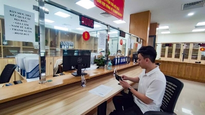 Hanoi launches new public administration service center