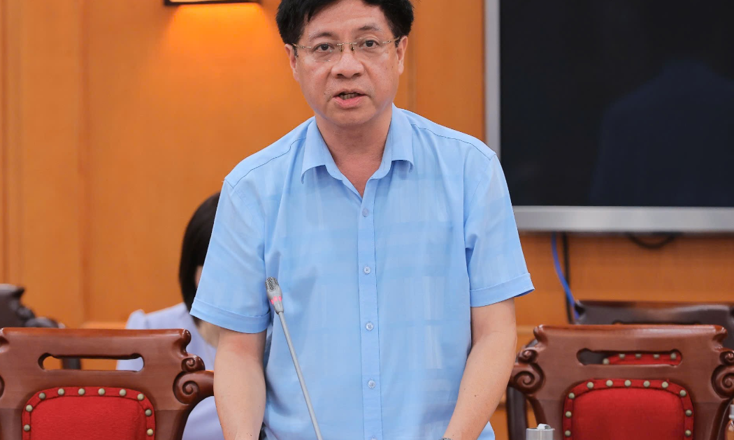 Ông Phạm Quang Minh, Phó Viện trưởng Viện Năng lượng nguyên tử Việt Nam nêu quan điểm tại họp báo.