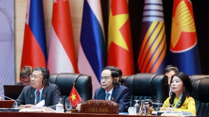 National Assembly Chairman attends AIPA-45 Executive Committee meeting