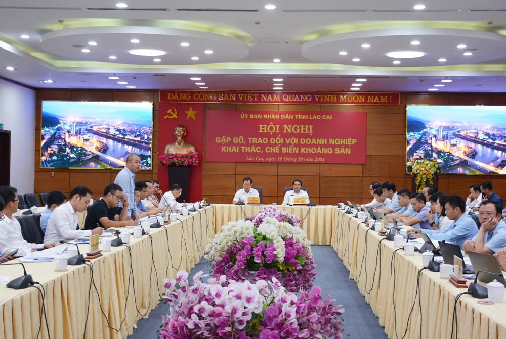 UBND tỉnh Lào Cai họp với các doanh nghiệp khai thác khoáng sản