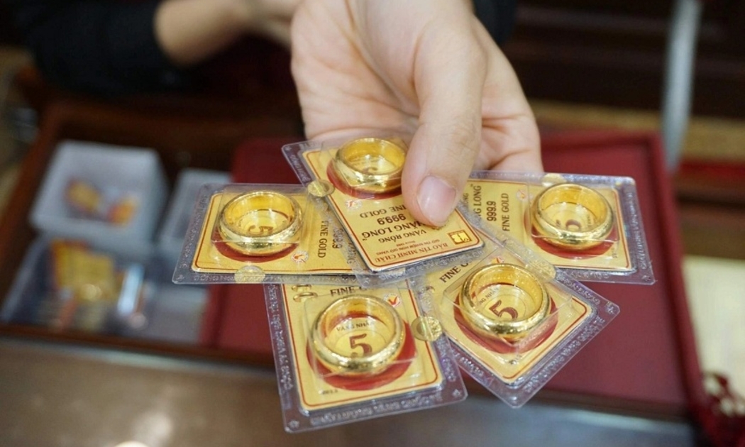 Giá vàng nhẫn do SJC niêm yết trải qua 1 tuần tăng dựng đứng, tăng 2,05 triệu/lượng chiều mua và 1,75 triệu đồng/lượng chiều bán ra.