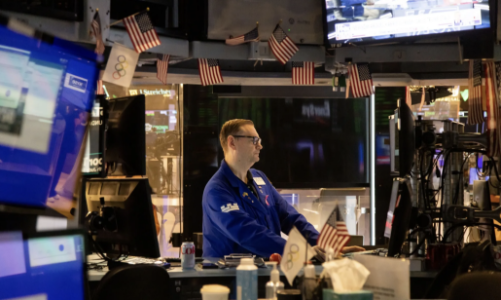 Chứng khoán Mỹ lên đỉnh cao mới, giá dầu “bốc hơi” hơn 7% tuần này