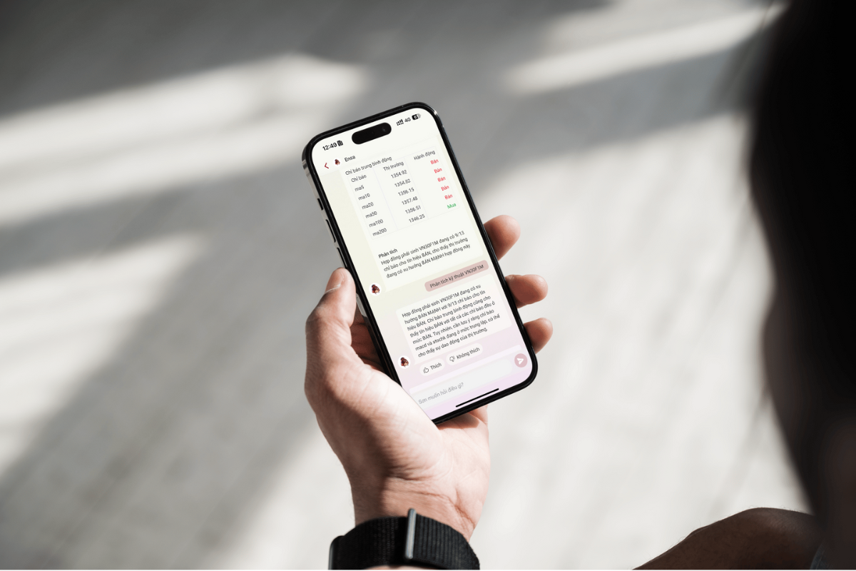 Nền tảng của DNSE sở hữu nhiều t&iacute;nh năng c&ocirc;ng nghệ, ứng dụng AI hỗ trợ nh&agrave; đầu tư.