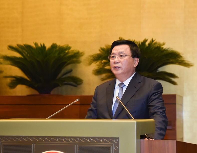 Đồng chí Nguyễn Xuân Thắng, Ủy viên Bộ Chính trị, Giám đốc Học viện Chính trị Quốc gia Hồ Chí Minh, Chủ tịch Hội đồng Lý luận Trung ương truyền đạt chuyên đề.