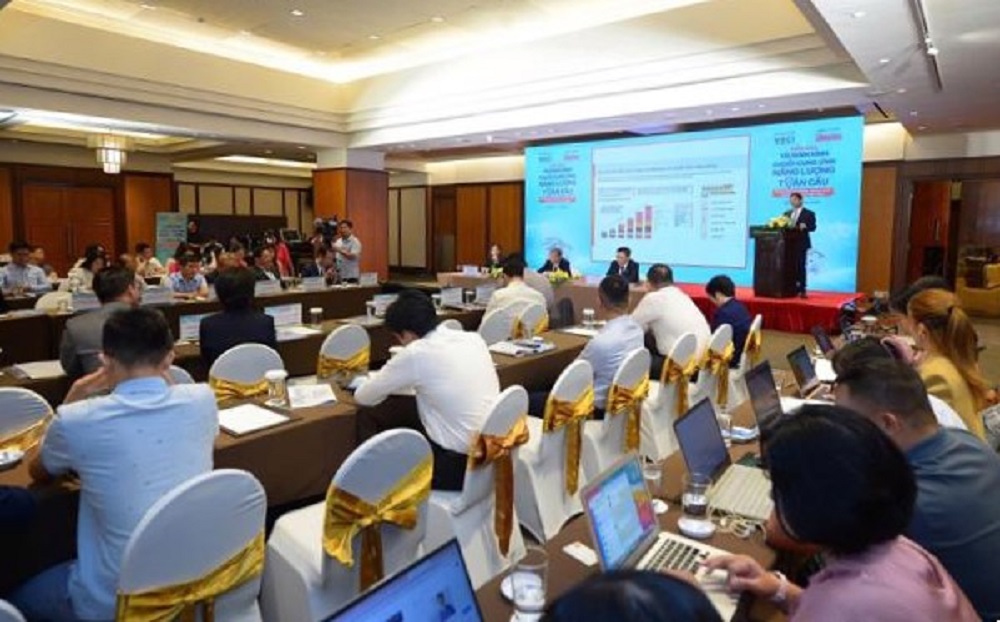 Quang cảnh diễn đ&agrave;n 