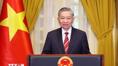 Promoting Party characteristics in building socialist rule-of-law state: Top leader