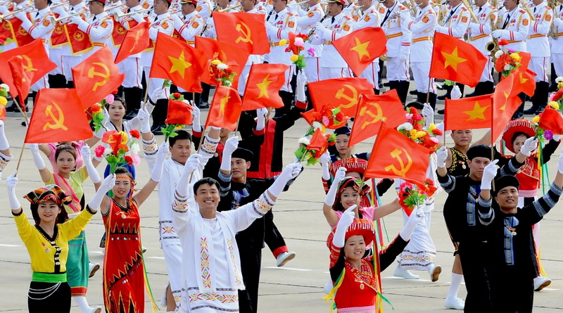 Trong Nhà nước pháp quyền XHCN Việt Nam, Nhân dân được xác định là người làm chủ theo quy định pháp luật và vận hành theo nguyên tắc 