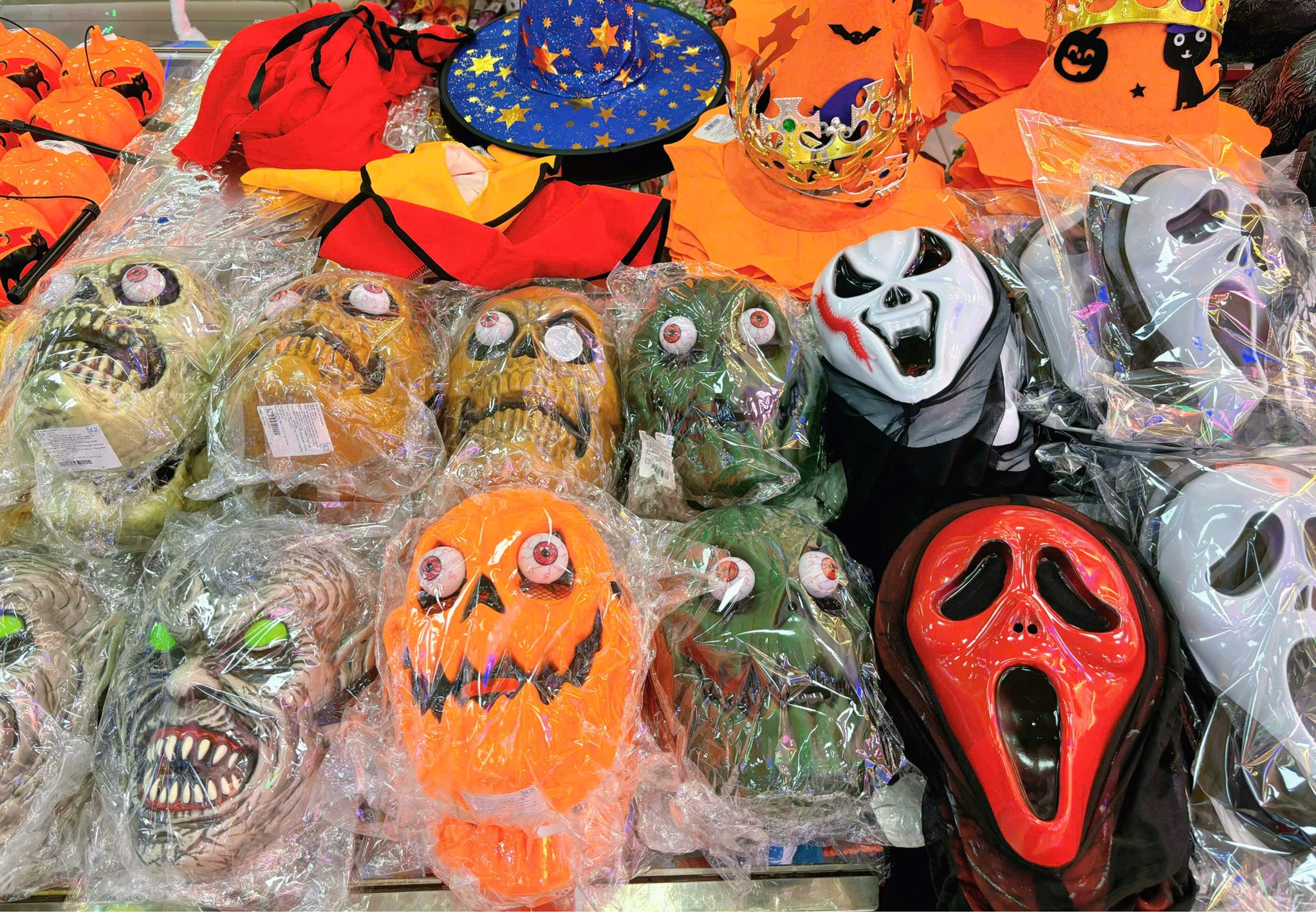 Mối nguy hại từ bộ sản phẩm hóa trang Halloween đã từng được rất nhiều quốc gia cảnh báo.