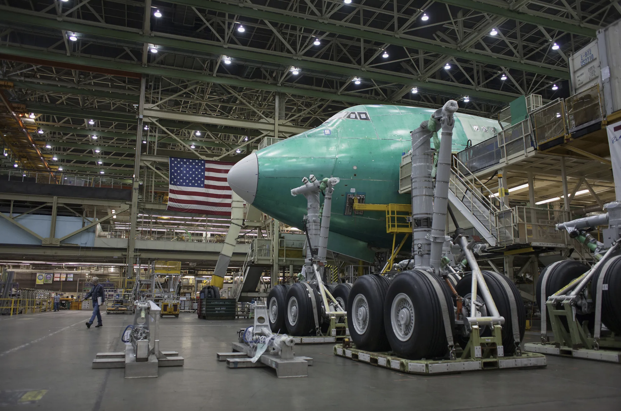 Trong một nhà máy của Boeing ở bang Washington - Ảnh: Bloomberg.